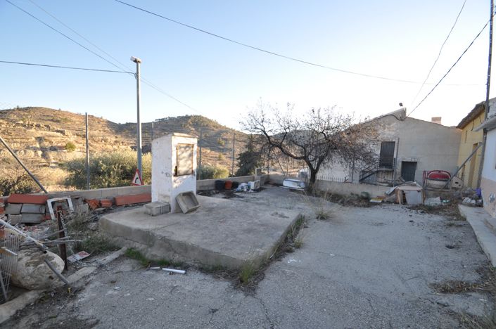 Image No.12-2 Bed Country House for sale