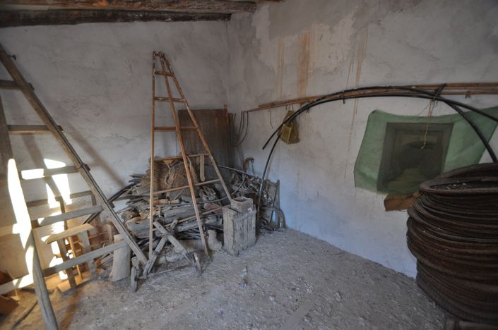 Image No.17-2 Bed Country House for sale