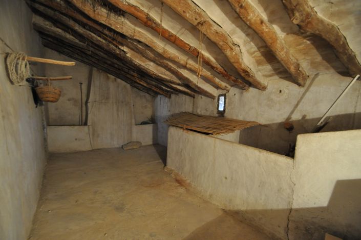 Image No.23-2 Bed Country House for sale