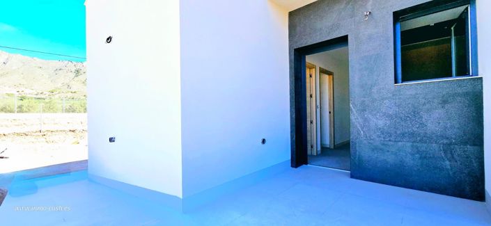 Image No.14-3 Bed Villa for sale