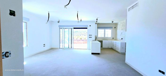 Image No.3-3 Bed Villa for sale