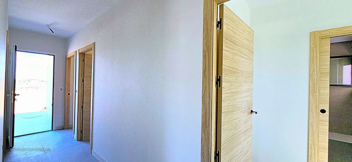 Image No.37-3 Bed Villa for sale