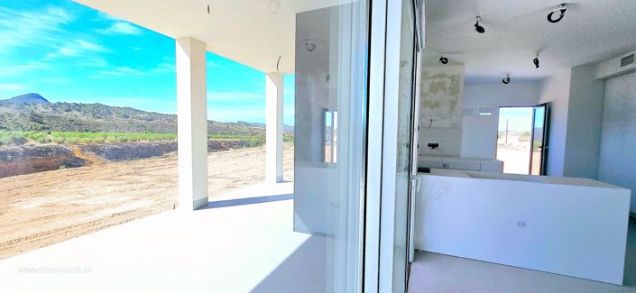 Image No.38-3 Bed Villa for sale