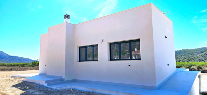 Image No.6-3 Bed Villa for sale