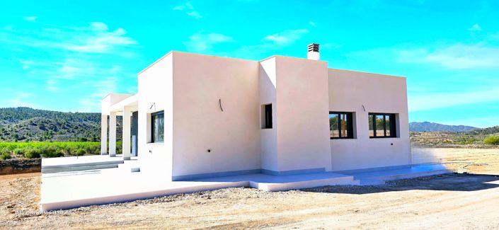 Image No.7-3 Bed Villa for sale