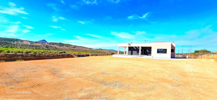 Image No.8-3 Bed Villa for sale