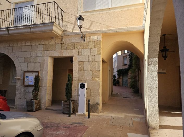 Image No.26-3 Bed Townhouse for sale