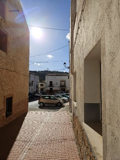 Image No.31-3 Bed Townhouse for sale