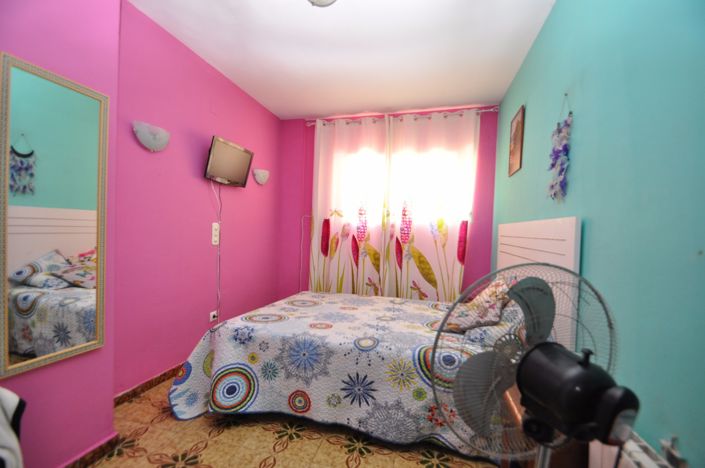 Image No.12-3 Bed Commercial for sale