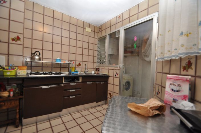 Image No.14-3 Bed Commercial for sale