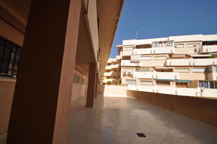 Image No.16-3 Bed Commercial for sale