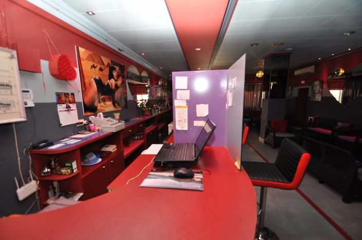 Image No.21-3 Bed Commercial for sale