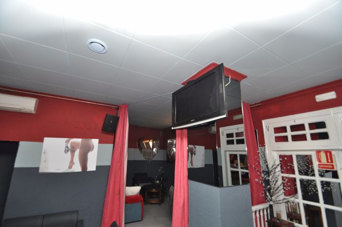 Image No.22-3 Bed Commercial for sale