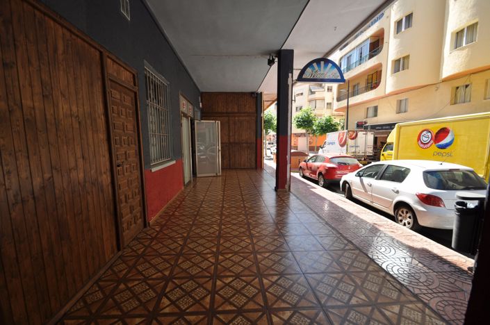 Image No.25-3 Bed Commercial for sale