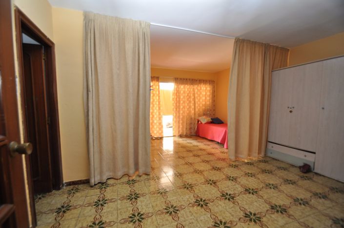 Image No.29-3 Bed Commercial for sale