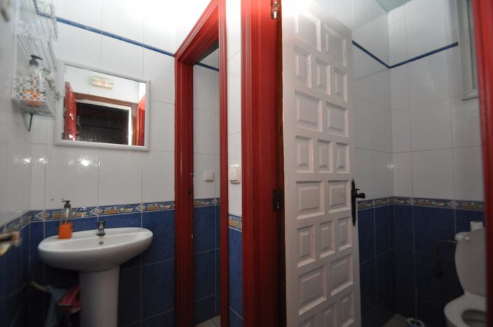 Image No.36-3 Bed Commercial for sale