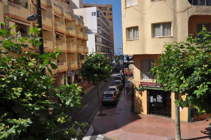Image No.9-3 Bed Commercial for sale