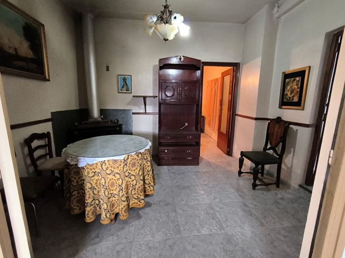 Image No.11-6 Bed Townhouse for sale