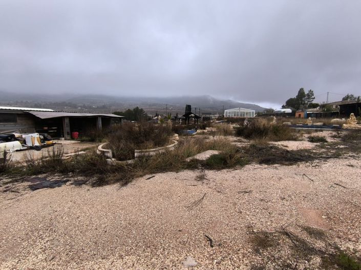 Image No.14-3 Bed Commercial for sale