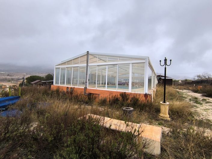 Image No.3-3 Bed Commercial for sale