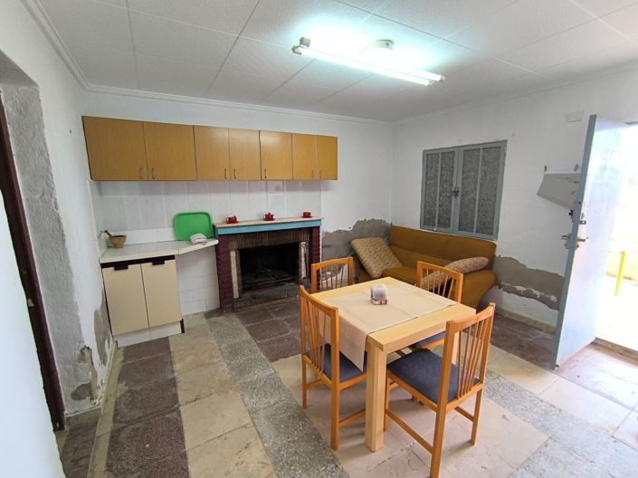 Image No.6-2 Bed Country House for sale