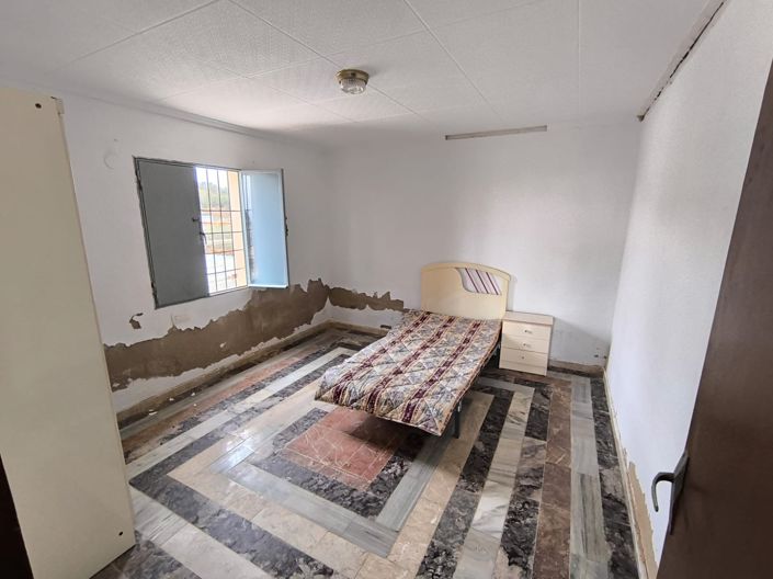 Image No.7-2 Bed Country House for sale