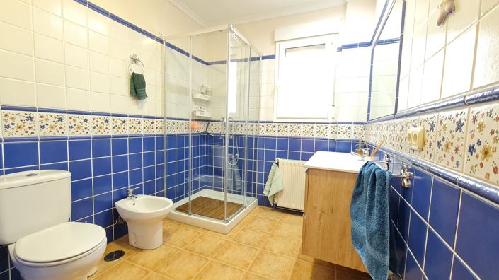 Image No.14-5 Bed Villa for sale