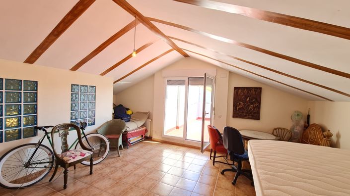 Image No.23-5 Bed Villa for sale