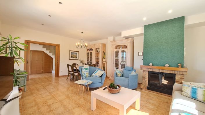 Image No.28-5 Bed Villa for sale