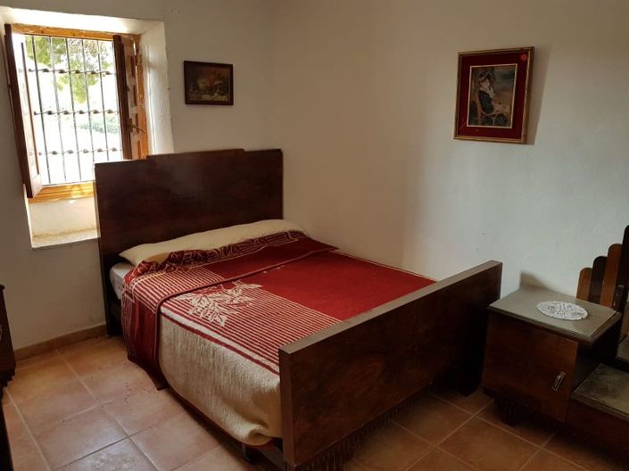 Image No.7-8 Bed Country House for sale