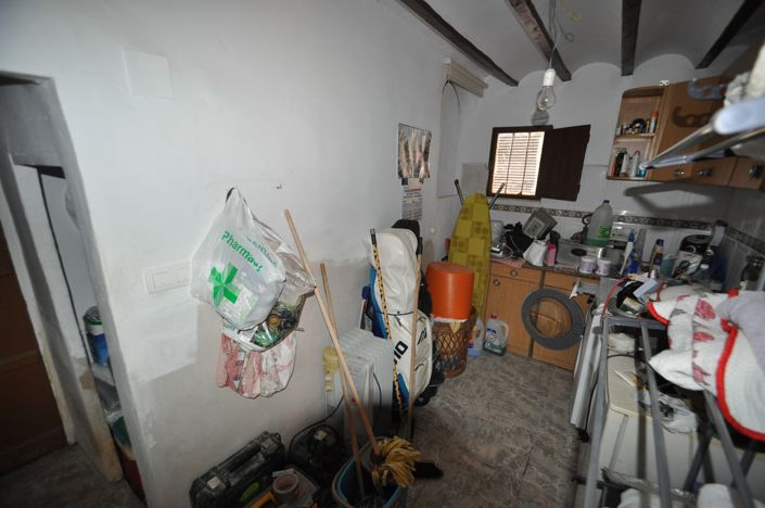 Image No.17-4 Bed Country House for sale