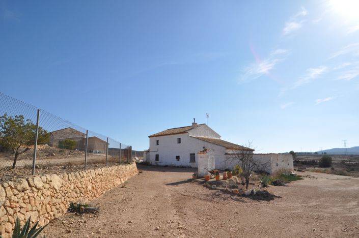 Image No.25-4 Bed Country House for sale