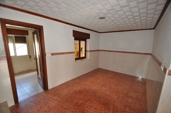 Image No.3-4 Bed Townhouse for sale