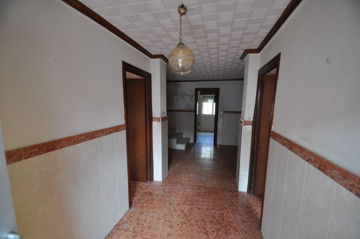 Image No.10-4 Bed Townhouse for sale