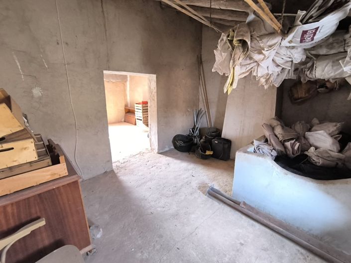 Image No.12-7 Bed Country House for sale