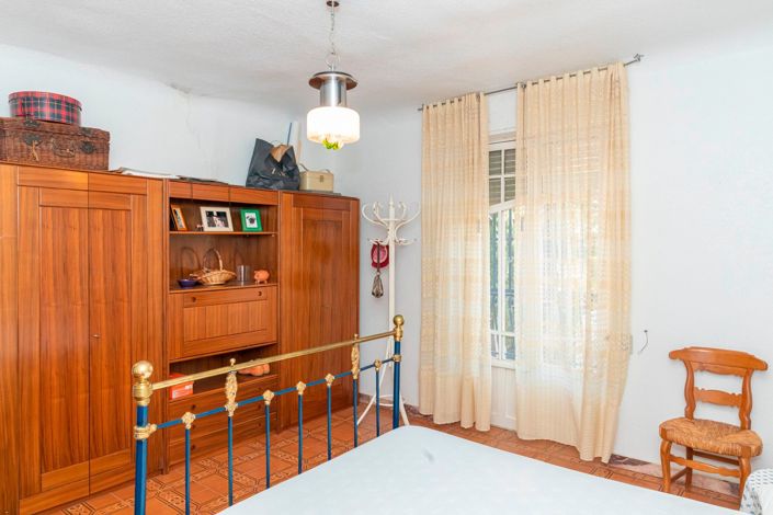 Image No.16-7 Bed Villa for sale