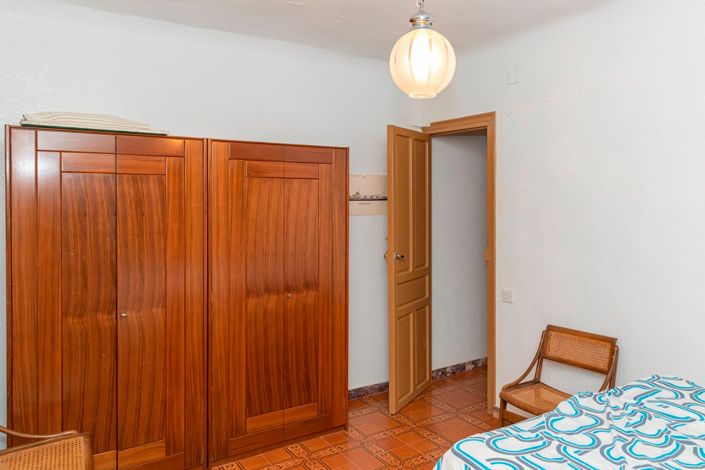 Image No.17-7 Bed Villa for sale