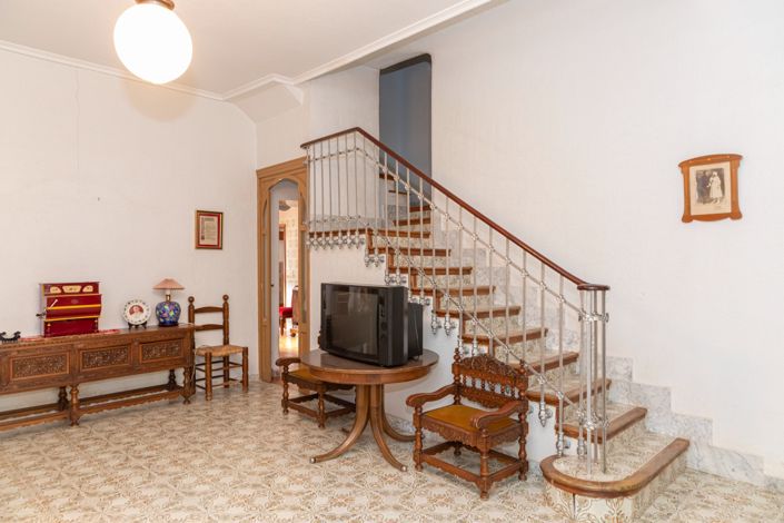 Image No.3-7 Bed Villa for sale