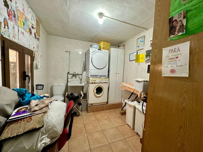 Image No.12-Villa de 8 chambres à vendre à Yecla