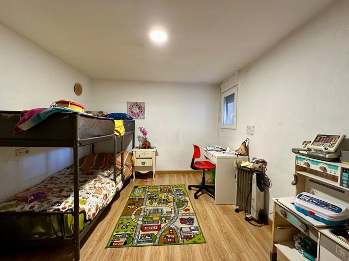 Image No.36-Villa de 8 chambres à vendre à Yecla