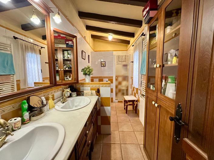 Image No.8-Villa de 8 chambres à vendre à Yecla