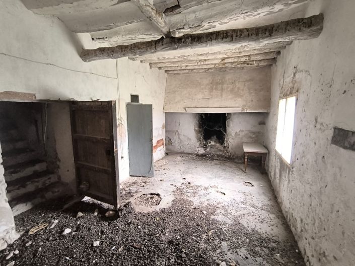 Image No.10-8 Bed Property for sale