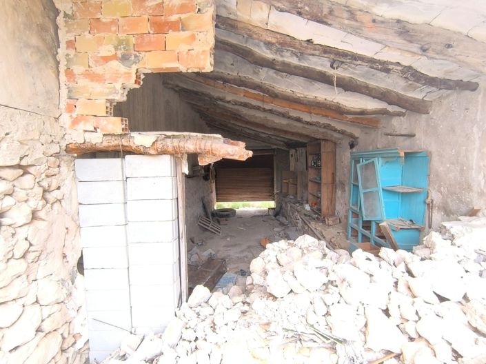 Image No.16-8 Bed Property for sale