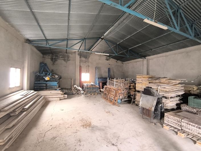 Image No.18-8 Bed Property for sale