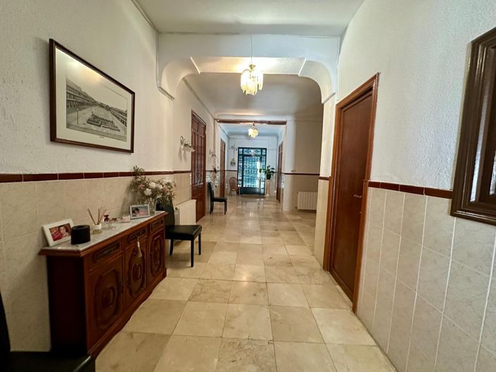 Image No.11-5 Bed Villa for sale