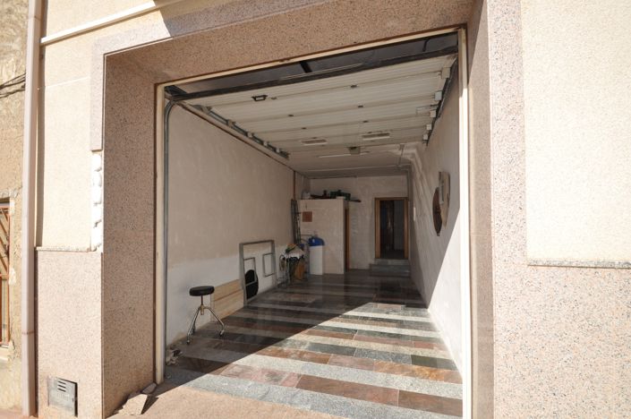 Image No.23-5 Bed Townhouse for sale