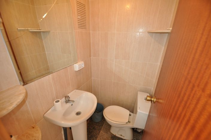 Image No.25-5 Bed Townhouse for sale