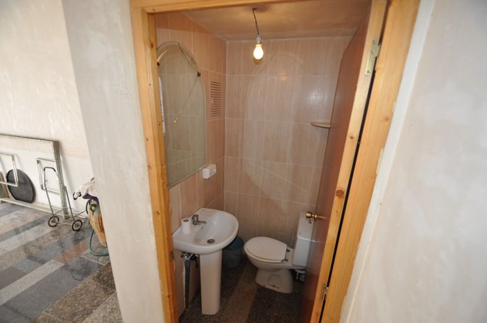 Image No.26-5 Bed Townhouse for sale