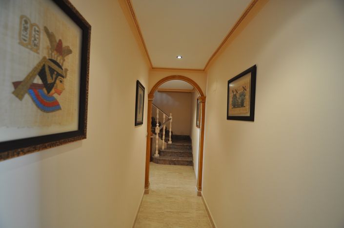 Image No.40-5 Bed Townhouse for sale