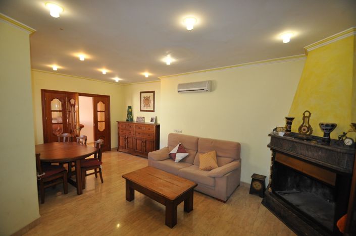 Image No.5-5 Bed Townhouse for sale